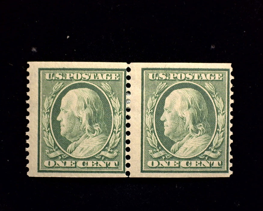 #352 Mint Fresh horizontal pair. F LH US Stamp